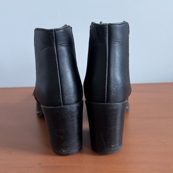 Nisolo Heeled Chelsea Boot Black, Size 7 - Picture 3 of 7